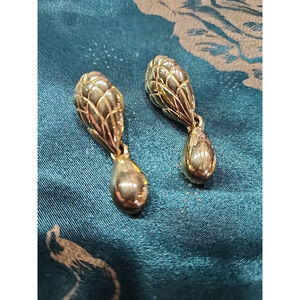 Vintage Napier Gold Tone Pineapple Dangle Earrings